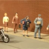 Bachmann 33151 CITY PEOPLE W/motorcycle, O Scale