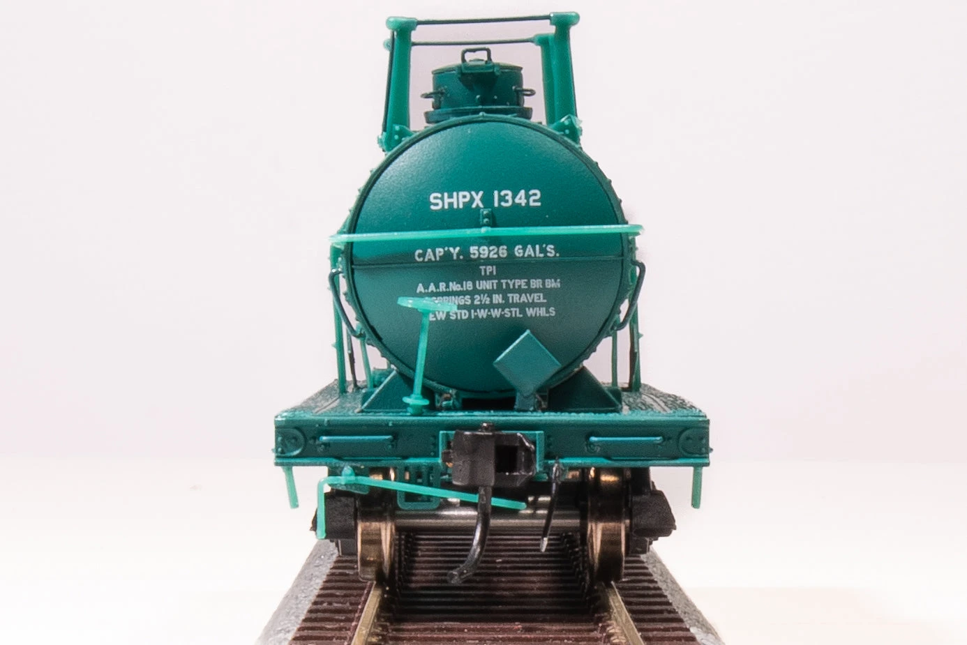 BLI 7669 6000 Gallon Tank, 1960's Variety 2-pack A, HO (Ethyl Corp, Wyandotte) - Image 10