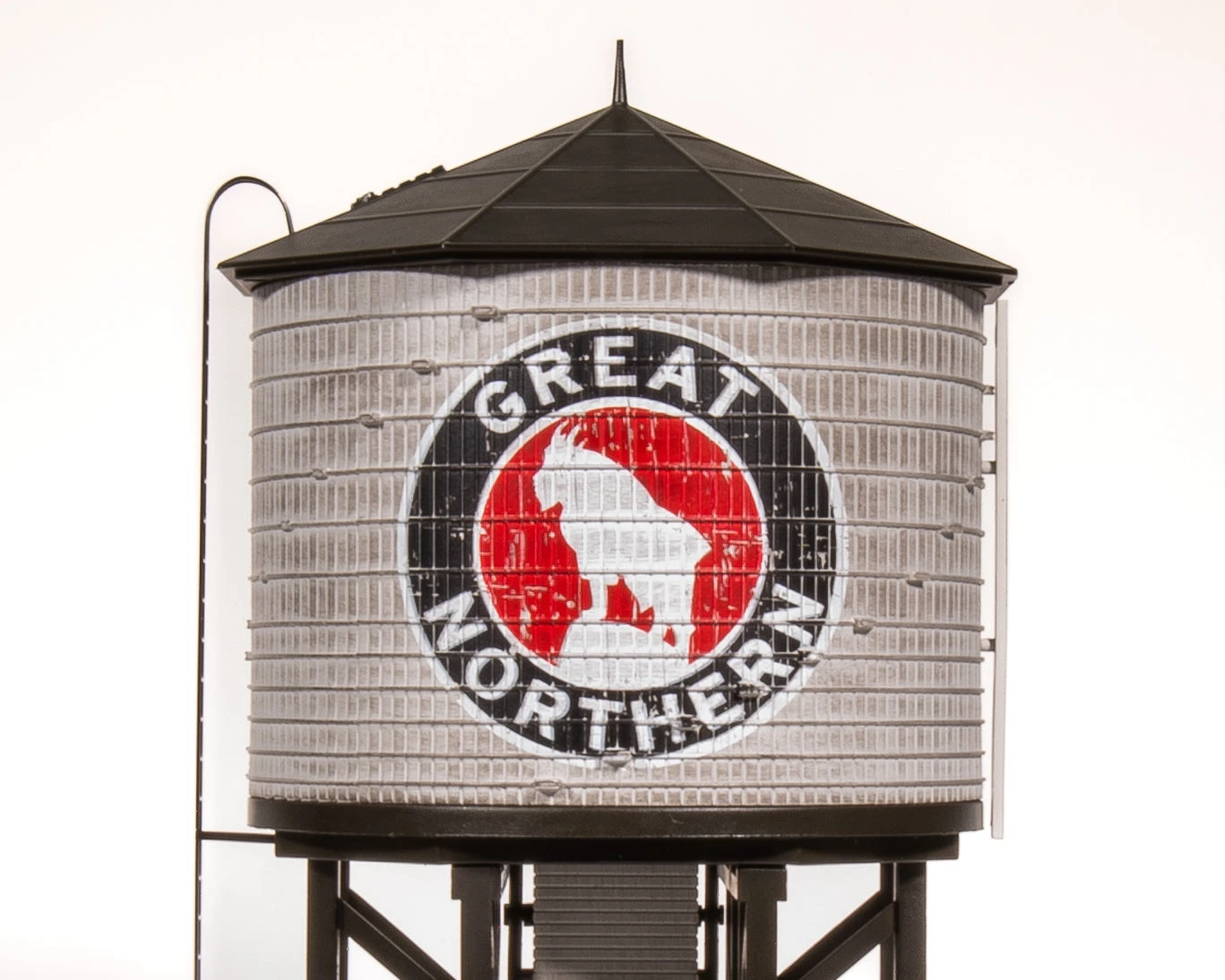 BLI 7918 Operating Water Tower W/ Sound, GN, Weathered, HO - Image 12