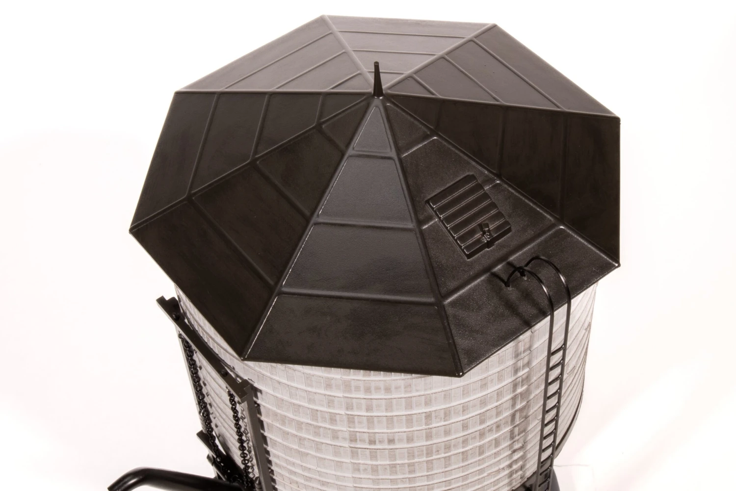 BLI 7918 Operating Water Tower W/ Sound, GN, Weathered, HO - Image 3